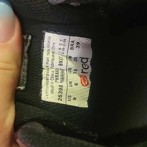 💙RARE ECHO RED TENNIS SHOES - Picture 9 of 11